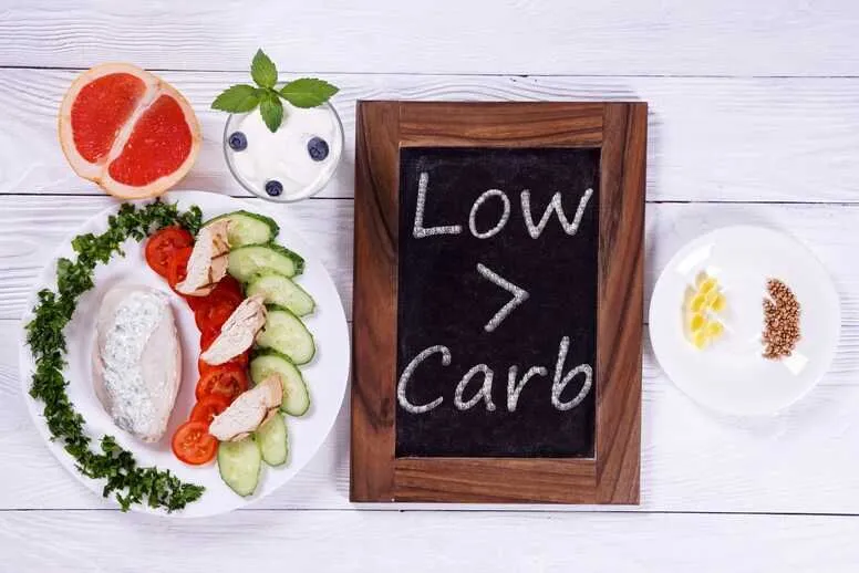 Dieta niskowęglowodanowa (low carb) – na czym polega i dla kogo będzie odpowiednia?