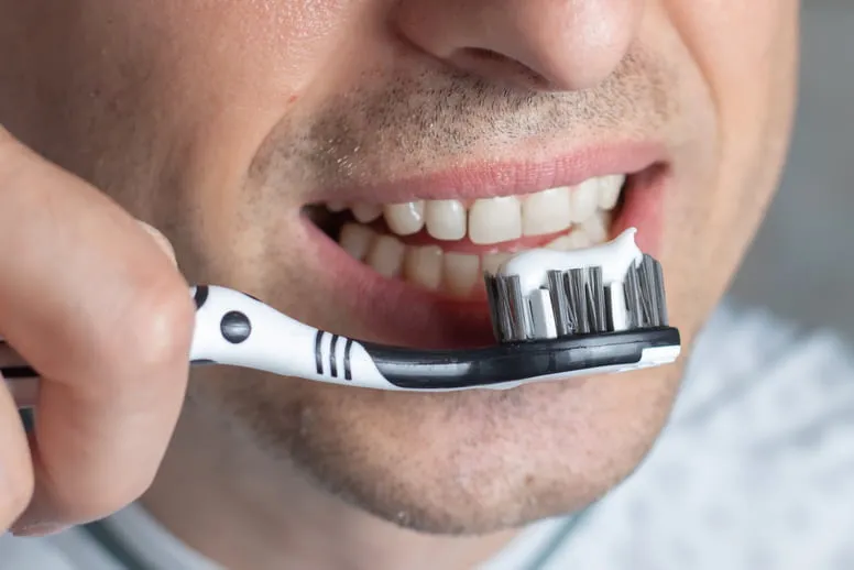 Jak wybielić zęby domowym sposobem