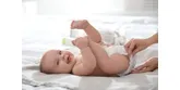 Przewijanie noworodka i niemowlęcia – jak zmienić pieluszkę?